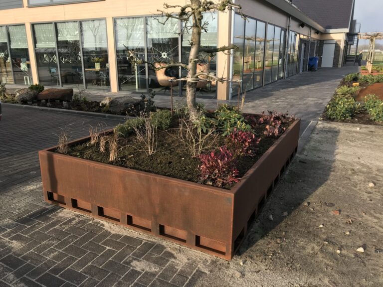 Bloembakken CorTenstaal openbare ruimte