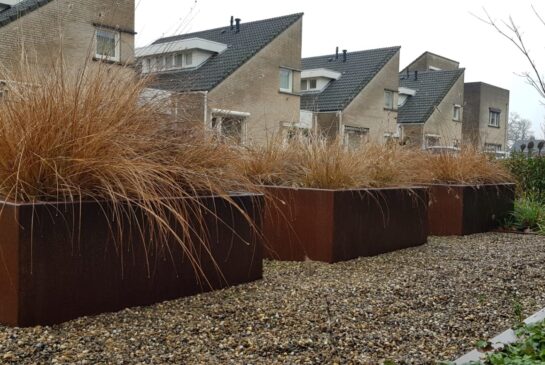 Corten bloembakken voortuin cortenstaal