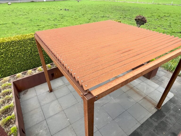 Cortenstalen overkapping voor uw tuin