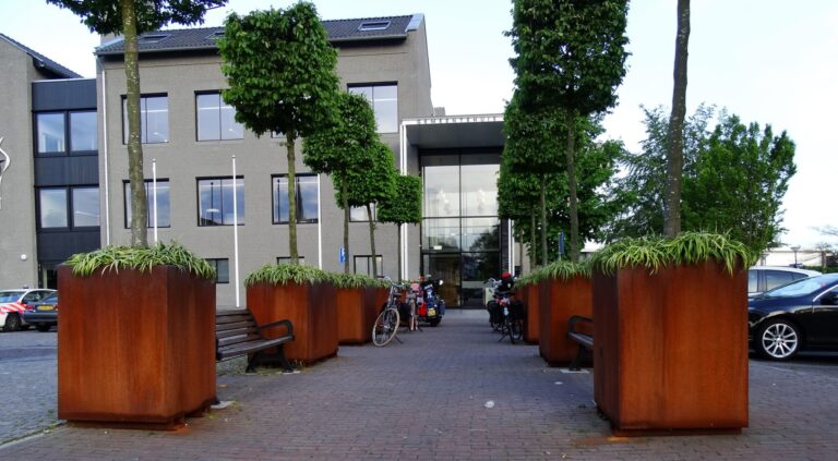 Grote Bloembakken van CorTenstaal