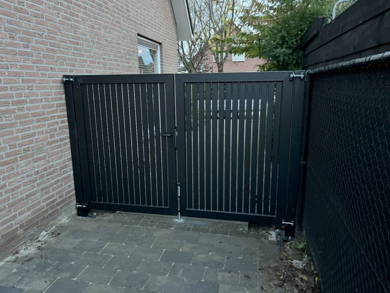 Poort maatwerk gepoedercoat