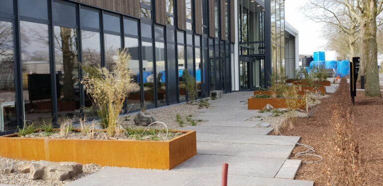 Winkel entree cortenstaal